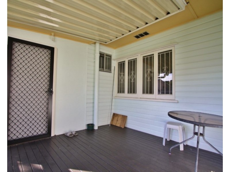 12 Bonneville Street, Holland Park West QLD 4121