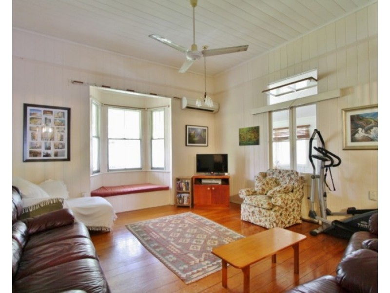 62 Chelmer St East, Chelmer QLD 4068