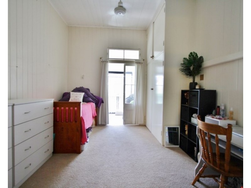 62 Chelmer St East, Chelmer QLD 4068