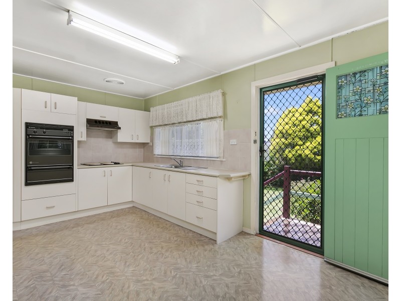 15 Breslin Street, Carina QLD 4152