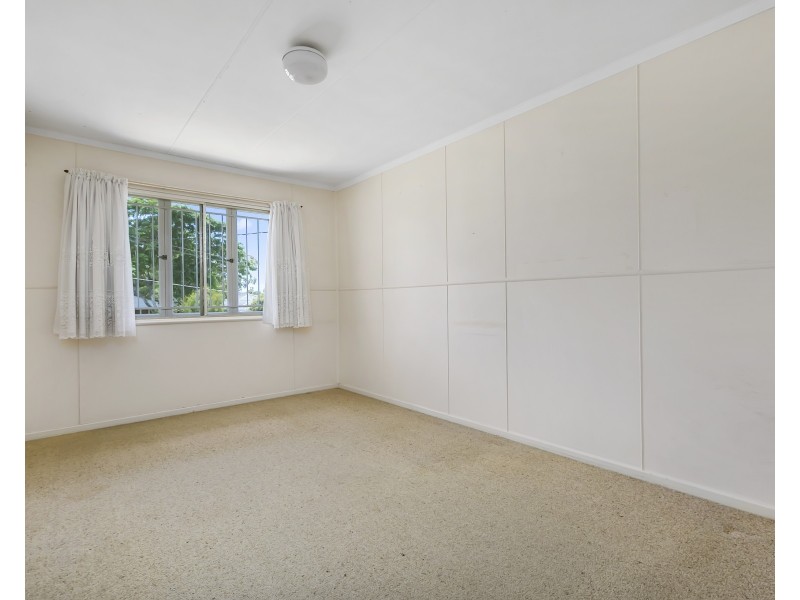 15 Breslin Street, Carina QLD 4152