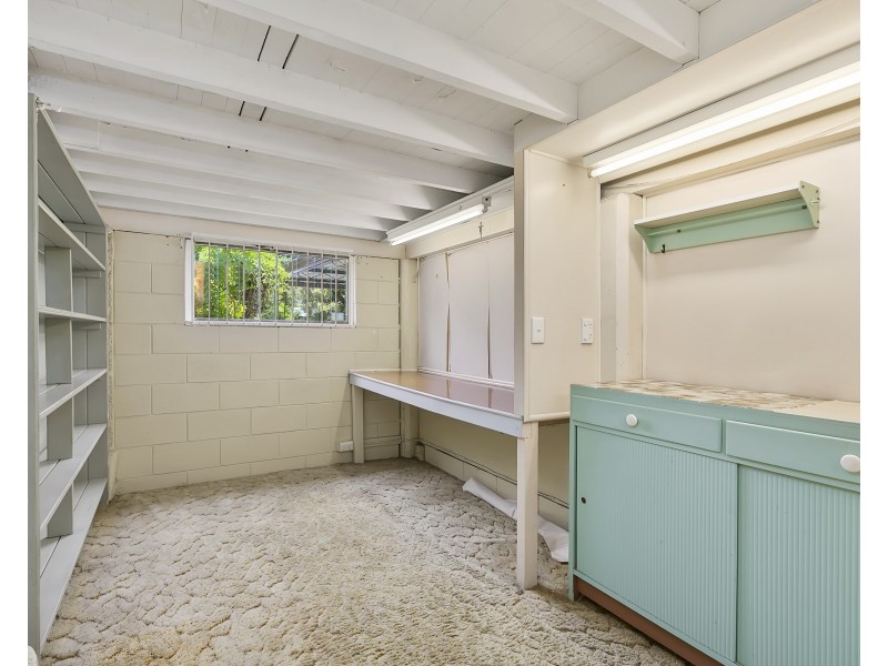 15 Breslin Street, Carina QLD 4152