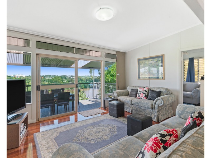 26 Derby Street, Highgate Hill QLD 4101
