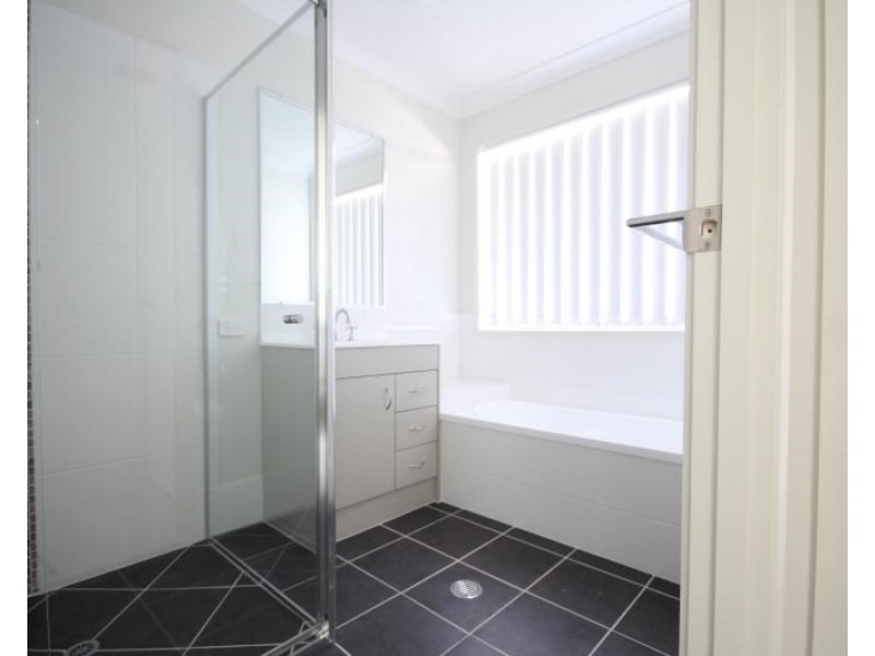 3 Roy Street, Bellbird Park QLD 4300