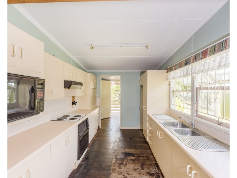 154 Bapaume Road, Holland Park West QLD 4121