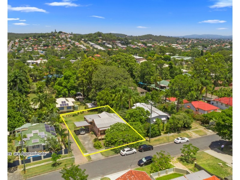 31 Eric Road, Holland Park QLD 4121
