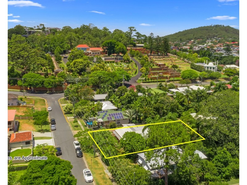 31 Eric Road, Holland Park QLD 4121