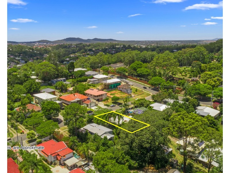 31 Eric Road, Holland Park QLD 4121