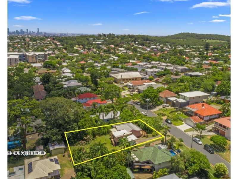 31 Eric Road, Holland Park QLD 4121
