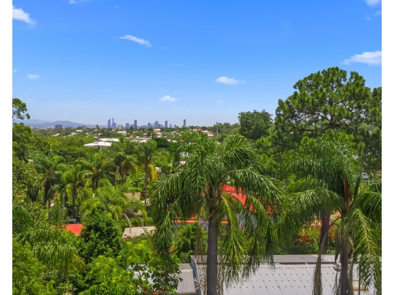 31 Eric Road, Holland Park QLD 4121