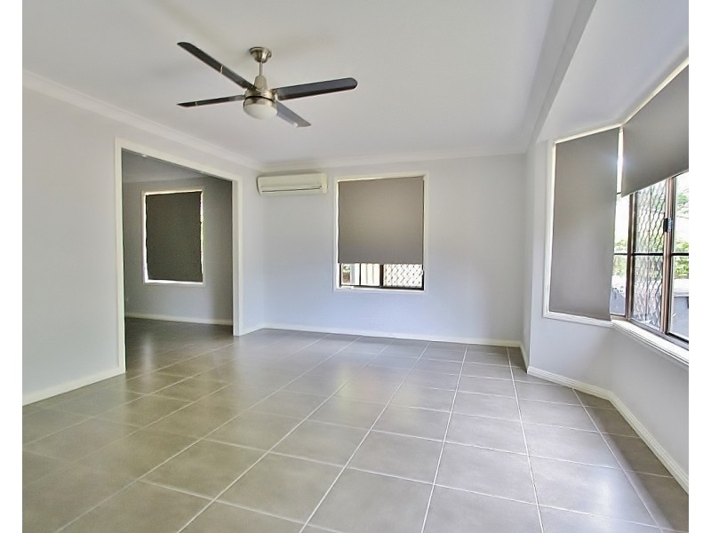 4 Nanga Street, Eight Mile Plains QLD 4113