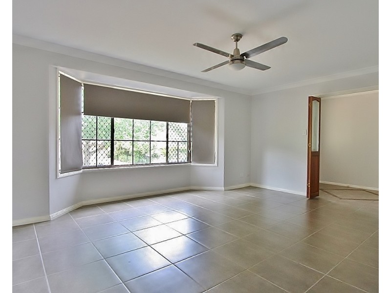 4 Nanga Street, Eight Mile Plains QLD 4113