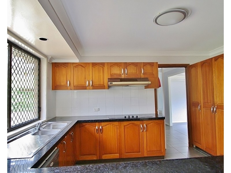 4 Nanga Street, Eight Mile Plains QLD 4113