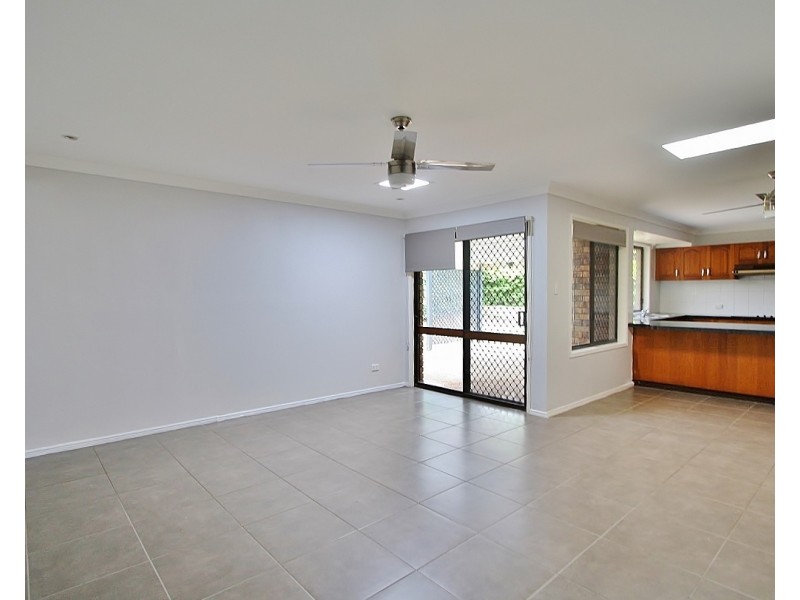 4 Nanga Street, Eight Mile Plains QLD 4113