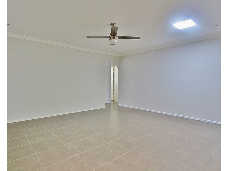 4 Nanga Street, Eight Mile Plains QLD 4113