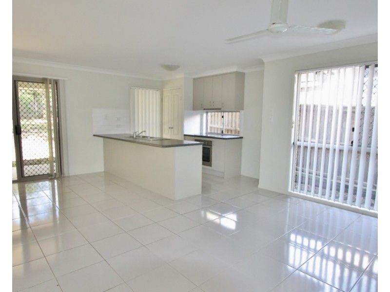 28 Friend Street, Wakerley QLD 4154