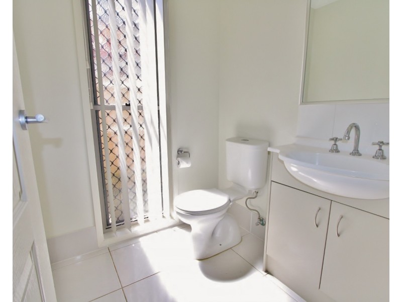 28 Friend Street, Wakerley QLD 4154