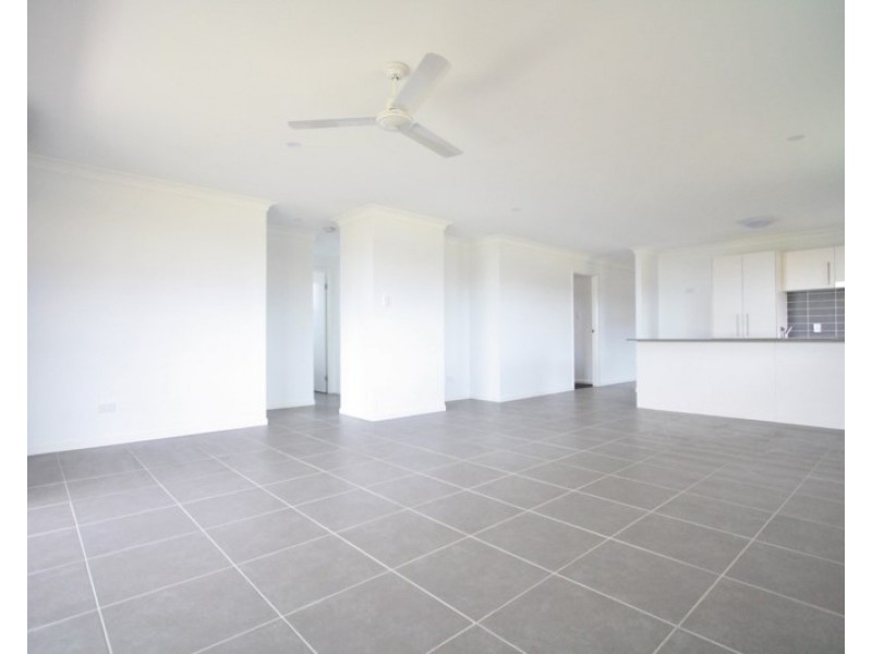 27 Augusta Boulevard, Pimpama QLD 4209