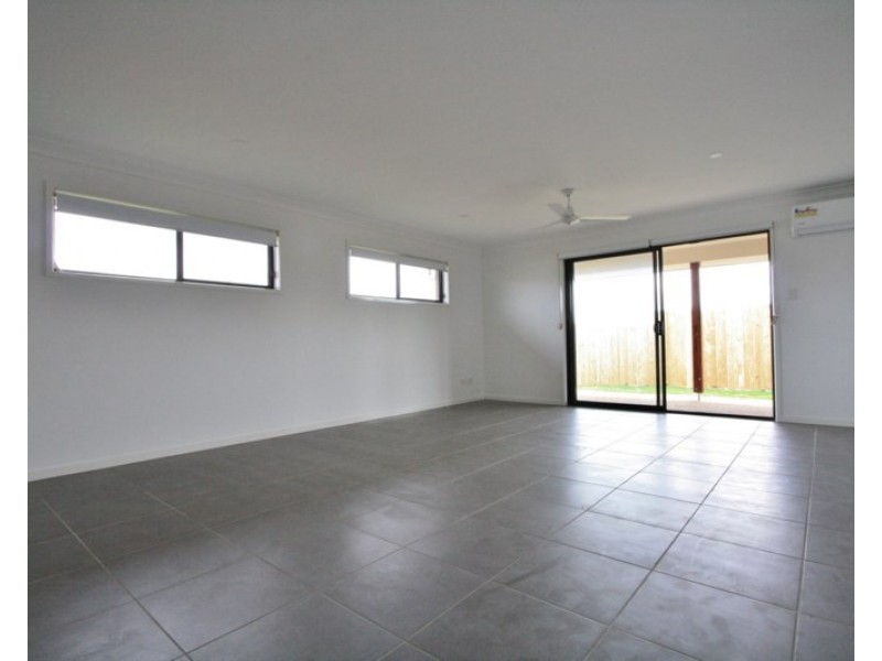 27 Augusta Boulevard, Pimpama QLD 4209