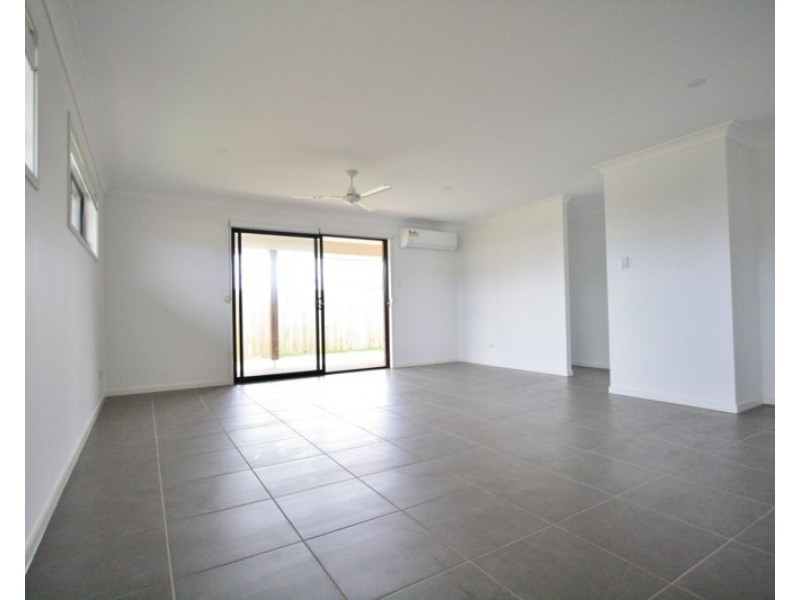 27 Augusta Boulevard, Pimpama QLD 4209