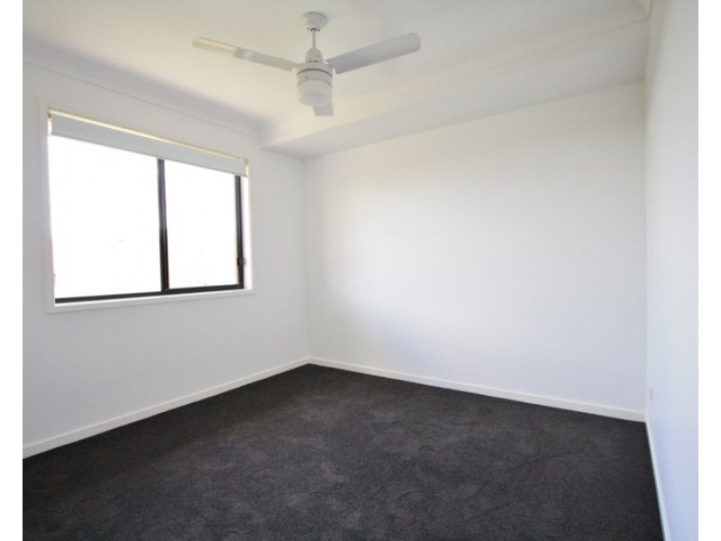 27 Augusta Boulevard, Pimpama QLD 4209