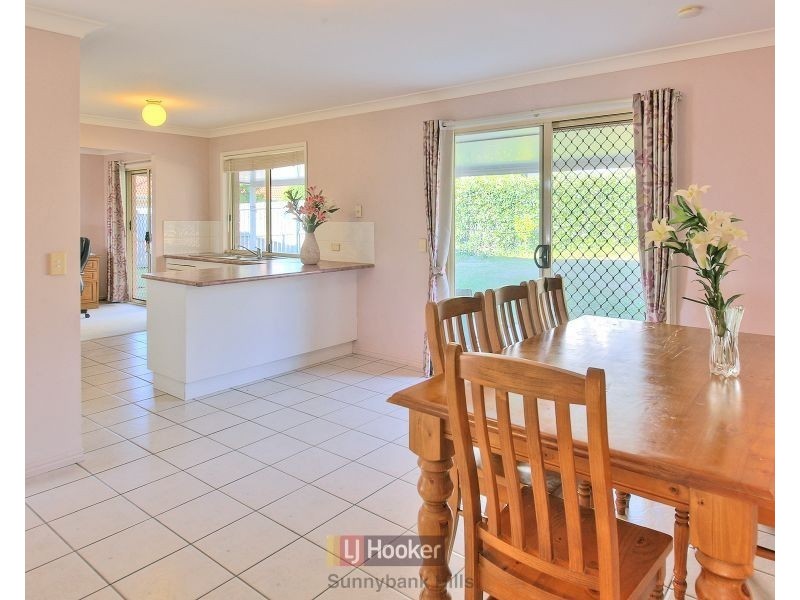 5 Maisie Place, Eight Mile Plains QLD 4113