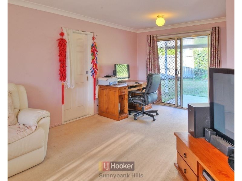 5 Maisie Place, Eight Mile Plains QLD 4113