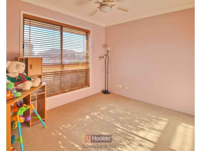 5 Maisie Place, Eight Mile Plains QLD 4113