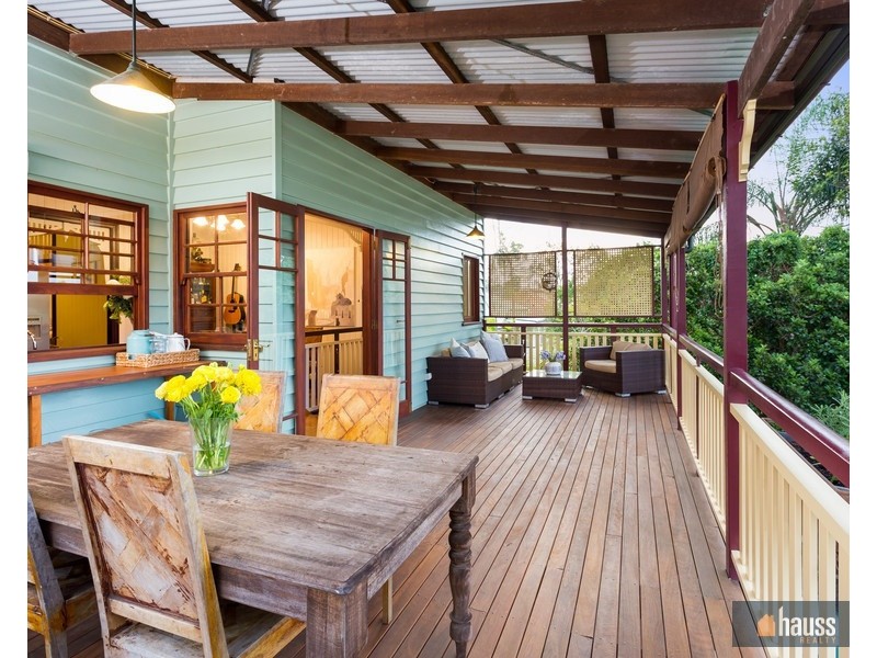 92 Graceville Avenue, Graceville QLD 4075