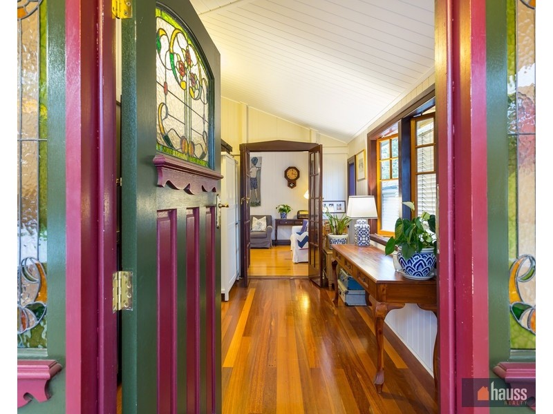 92 Graceville Avenue, Graceville QLD 4075