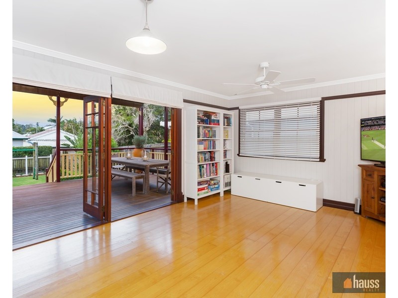 92 Graceville Avenue, Graceville QLD 4075