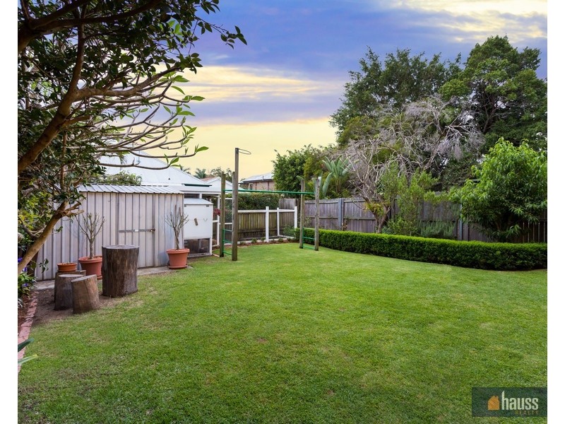 92 Graceville Avenue, Graceville QLD 4075