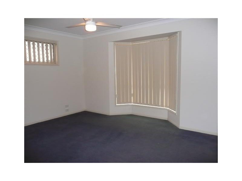 6 Hector Road, Holland Park QLD 4121