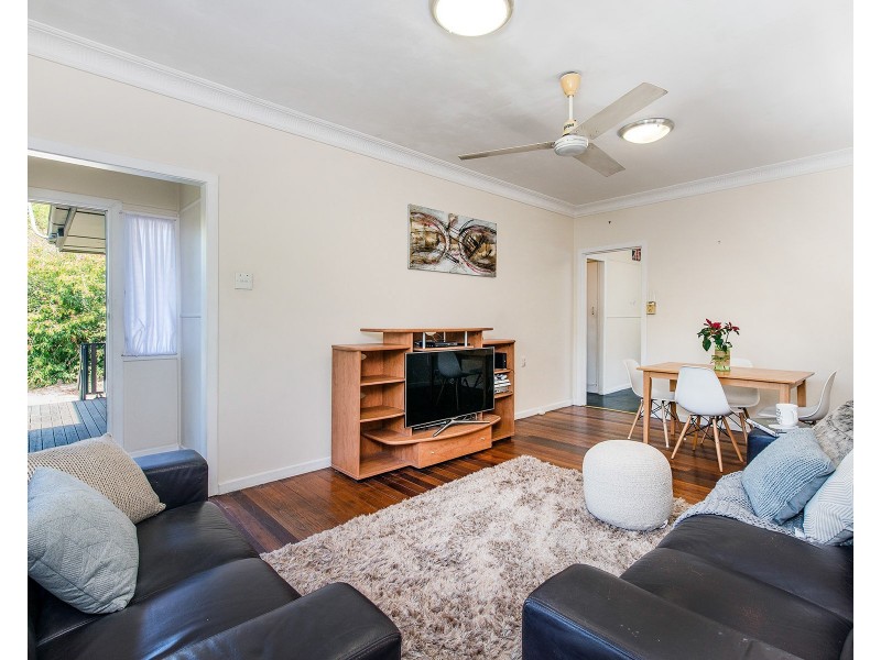 75 Birdwood Road, Holland Park West QLD 4121