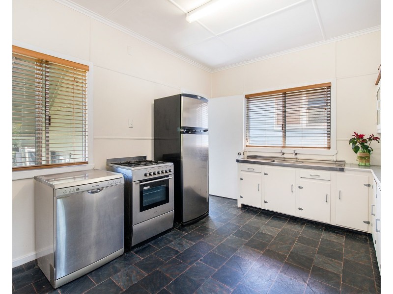 75 Birdwood Road, Holland Park West QLD 4121