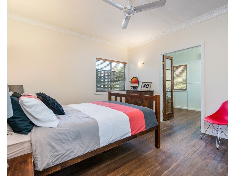 75 Birdwood Road, Holland Park West QLD 4121