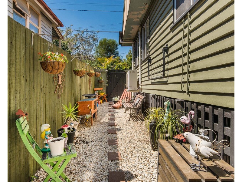 75 Birdwood Road, Holland Park West QLD 4121