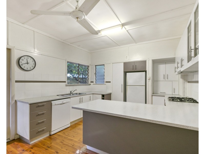 28 Fernvale Road, Tarragindi QLD 4121