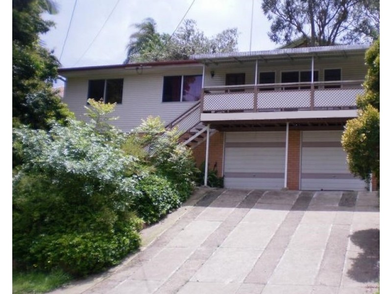 7 Roseglen Street, Greenslopes QLD 4120