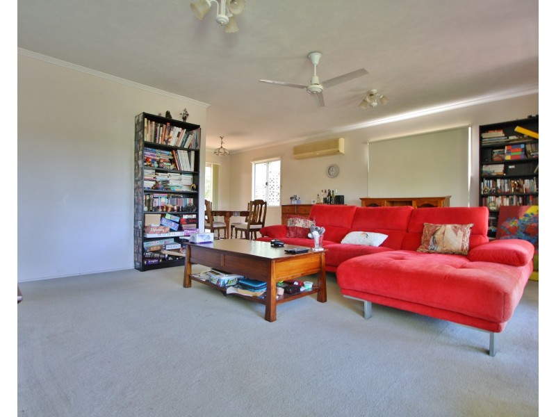 7 Roseglen Street, Greenslopes QLD 4120