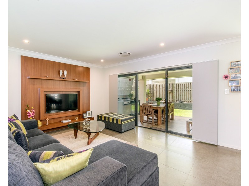 19 Plateau Place, Rochedale QLD 4123
