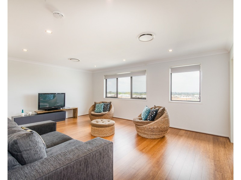 19 Plateau Place, Rochedale QLD 4123