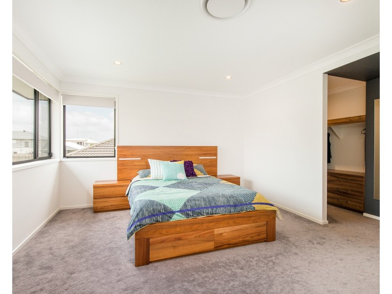 19 Plateau Place, Rochedale QLD 4123