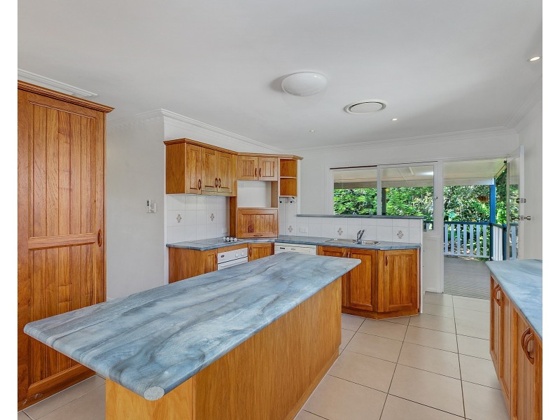 18 Grunert Street, Holland Park QLD 4121