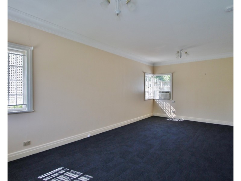 16 Roseberry Terrace, Chelmer QLD 4068