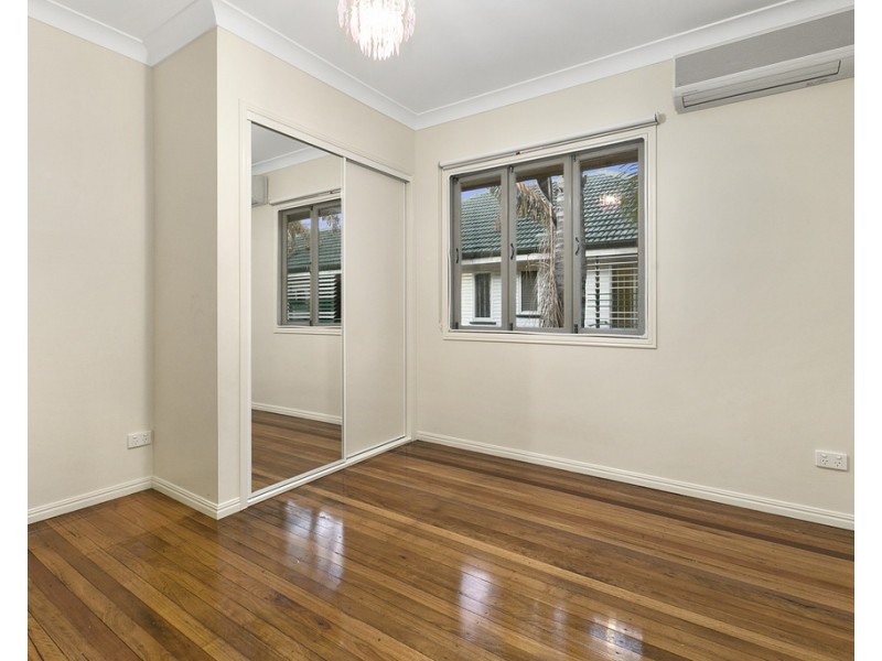 52 Latimer Street, Holland Park QLD 4121