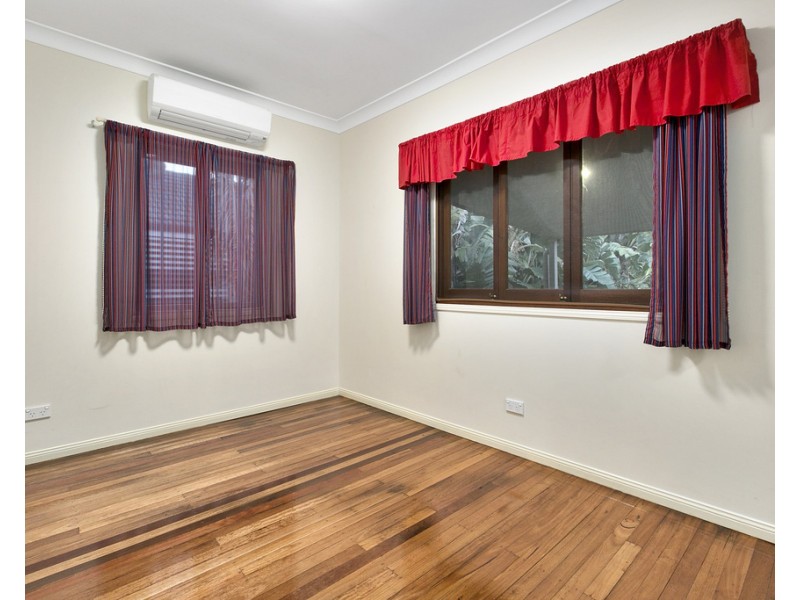 52 Latimer Street, Holland Park QLD 4121