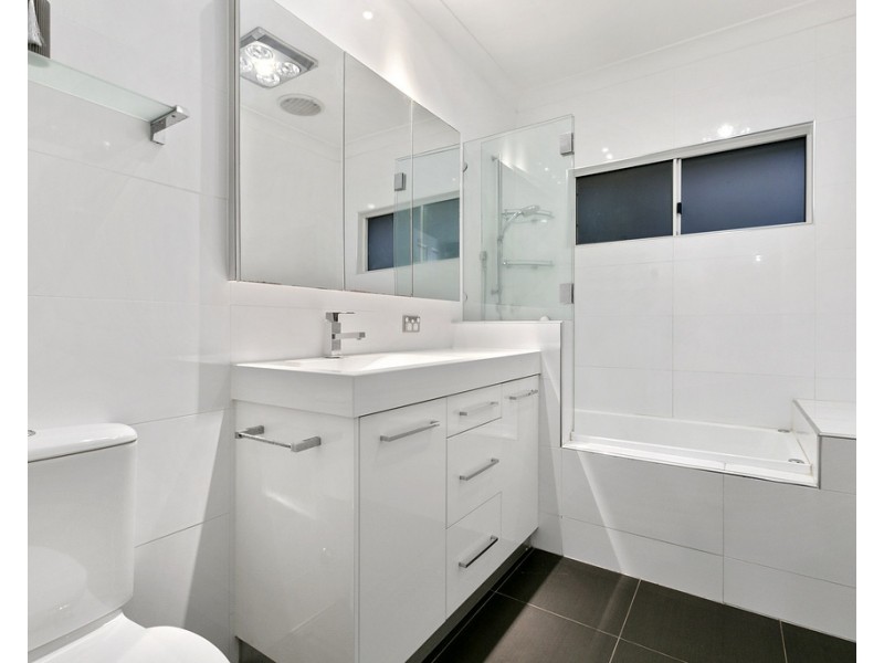 52 Latimer Street, Holland Park QLD 4121