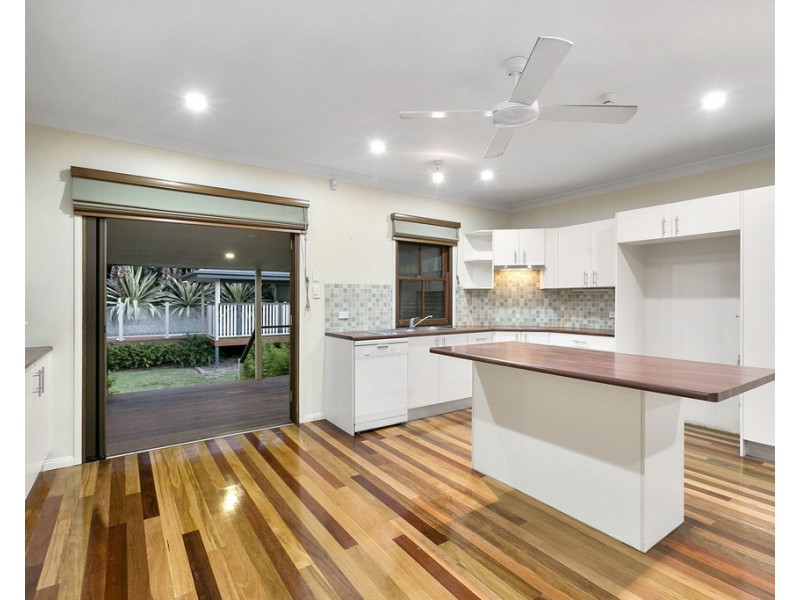 52 Latimer Street, Holland Park QLD 4121