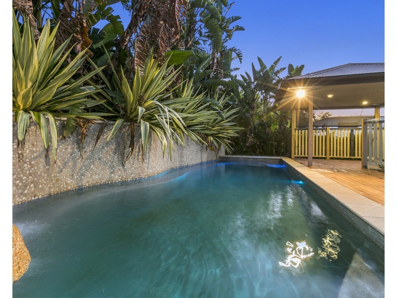 52 Latimer Street, Holland Park QLD 4121